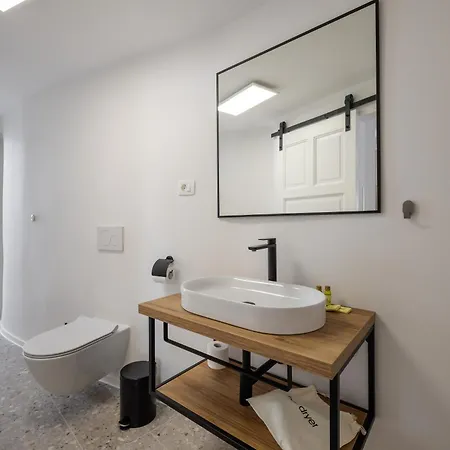 Miracolo Di Mare With Terrace And Jacuzzi